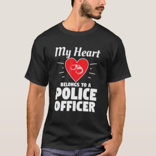 Mina hjärtliga Tillhör till en polisman i Make T Shirt