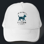 Mina hundledare keps<br><div class="desc">Min Hund går mig - Truckerkeps 🧢 🐾 vi ska vara riktiga: din valp följer dig inte på promenader - du följer dem. Oavsett om det är ett plötsligt stopp för att sniffa varje löv 🍂 eller en överraskningskrampa efter en 🐿️, så är det tydligt att hund bestämmer. Och det...</div>