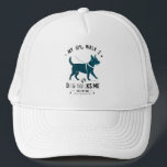 Mina hundledare keps<br><div class="desc">Min Hund går mig - Truckerkeps 🧢 🐾 vi ska vara riktiga: din valp följer dig inte på promenader - du följer dem. Oavsett om det är ett plötsligt stopp för att sniffa varje löv 🍂 eller en överraskningskrampa efter en 🐿️, så är det tydligt att hund bestämmer. Och det...</div>