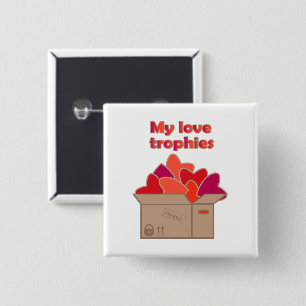 Mina kärlek-troféer i lådan fullt av Valentineser Knapp