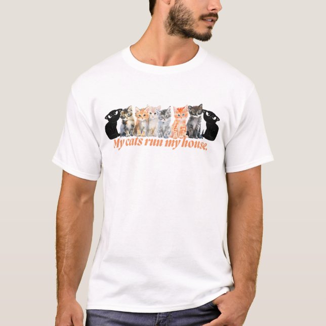 Mina katter styr mitt hus - Rolig kattdesign T Shirt (Framsida)