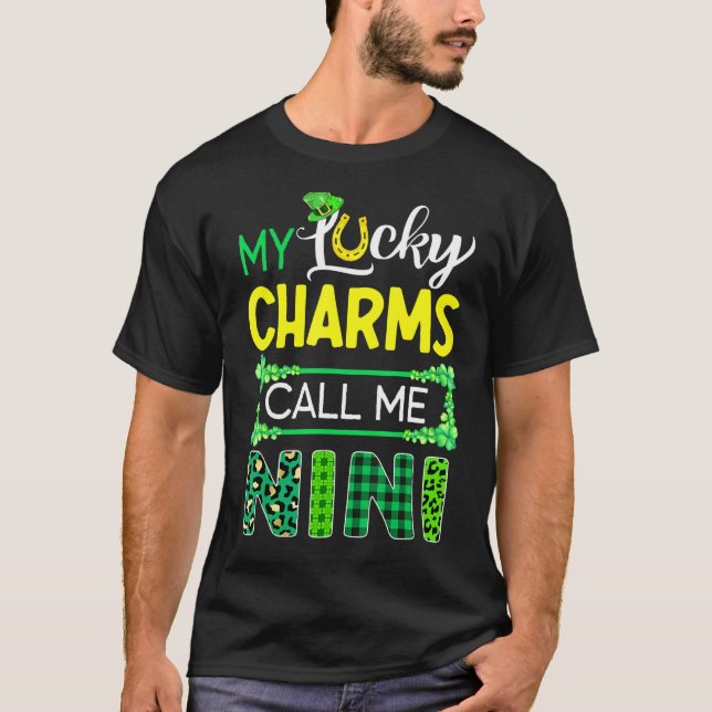 Mina Lucky Charms kallar mig Nini St patricks day  T Shirt (Framsida)