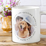 Mina människor är Gifta sig Anpassningsbar Hund Ph Kaffemugg<br><div class="desc">Fira din förlovning och ge unika bröllop spara datum med det här anpassningsbarna fotot och personligen "Mina människor är Gifta sig... Spara datum"-kaffet mugg. Anpassa med dina favoritfoton, namn och datum. COPYRIGHT © 2020 Judy Burrows, Black Hund Art - Med alla Höger reserverade. Mina människor är Gifta sig Anpassningsbar Hund...</div>