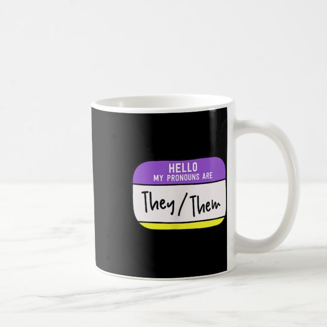 Mina pronomen är de dem Icke-binär stolthet L Kaffemugg (Höger)