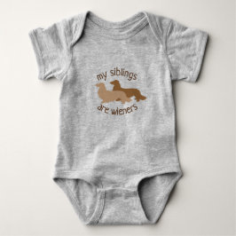Mina syskon är långhåriga wienerhundar/takshundar t shirt