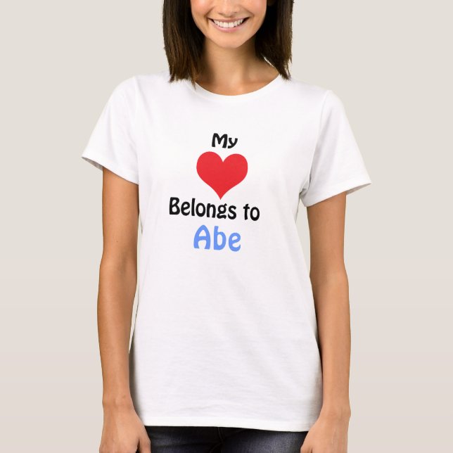 Mina Tillhör att Abe T-Shirt (Framsida)