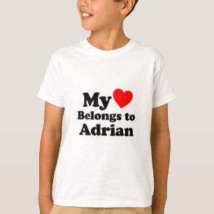 Mina Tillhör i hjärtat på Adrian Tee Shirt