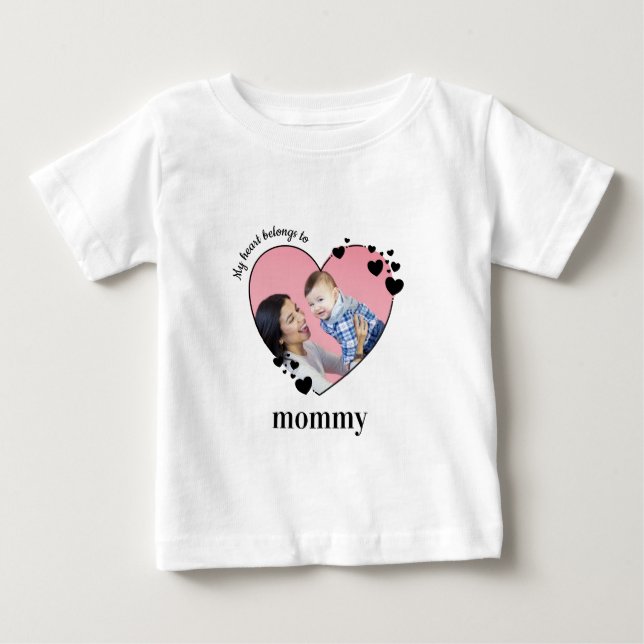 Mina Tillhör i Mamma Baby Photo T Shirt (Framsida)