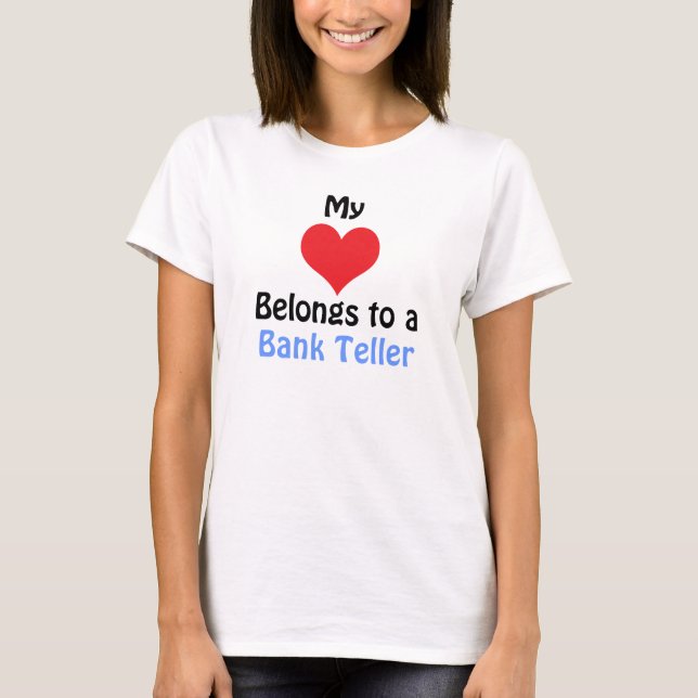 Mina Tillhör till en banksäljare T-shirt (Framsida)