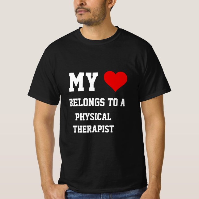 Mina Tillhör till en fysikterapi T-Shirt (Framsida)
