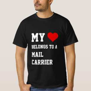 Mina Tillhör till ett postföretag T-Shirt