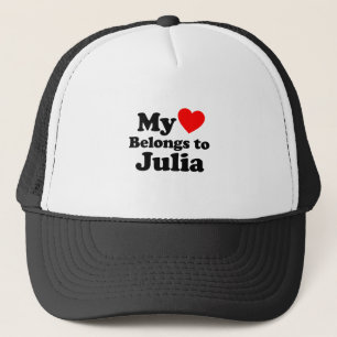 Mina Tillhör till Julia Truckerkeps