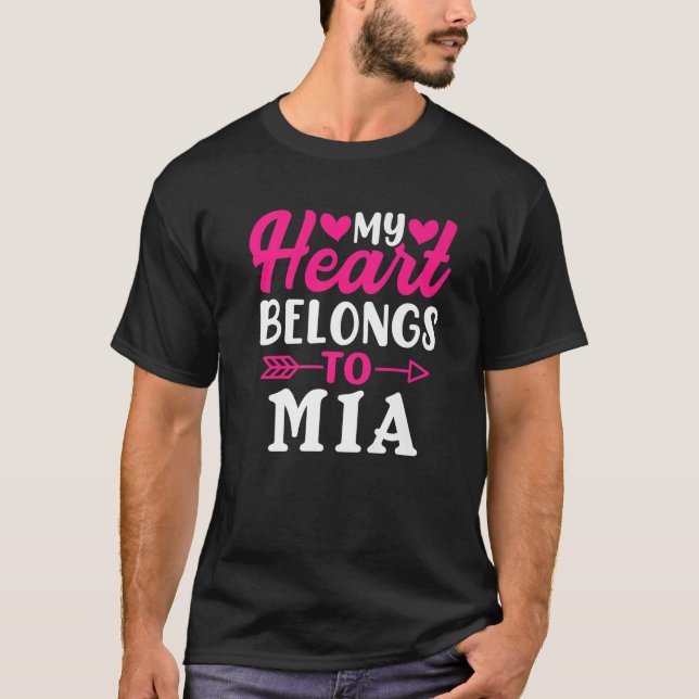Mina Tillhör till Mia Funny Valentine Day T Shirt (Framsida)