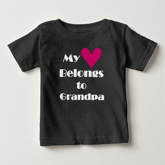 Mina Tillhör till morfar T Shirt (Framsida)