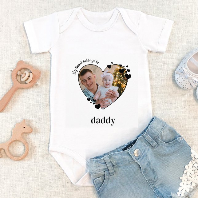 Mina Tillhör till pappa Personlig Baby Photo T Shirt (Skapare uppladdad)
