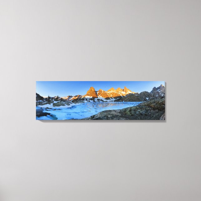 Minaret Sjö Sunrise - Sierra Nevada, fryst Canvastryck (Framsida)