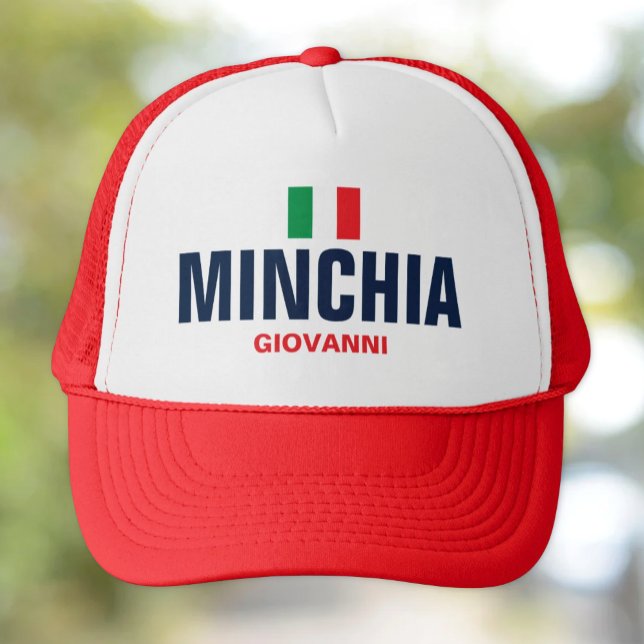 Minchia Personlig Truckerkeps (Minchia Funny Italian Sicilian Saying with small Italian Flag Personalized Trucker Hat)