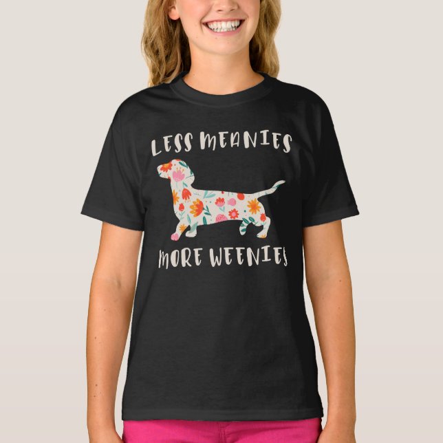 Mindre elaka mer wienerhundar t shirt (Framsida)