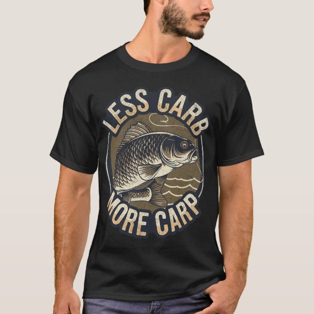 Mindre kolhydrater, mer karp t shirt (Framsida)