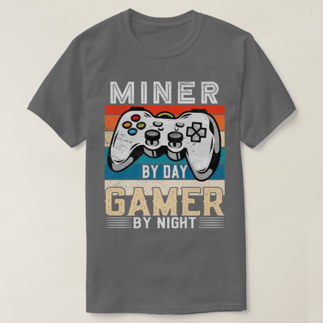 Miner-by-day-spelare efter kvällsvideospel fläkt R T Shirt (Design framsida)