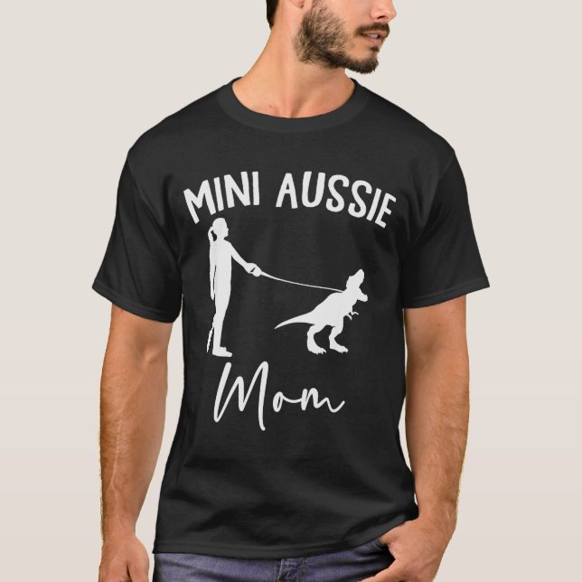 Mini Aussie Mamma Australian Shepherd Hund Dinosau T Shirt (Framsida)