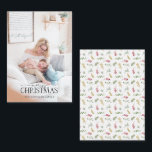 Mini Guld Winter Greenery God jul Photo Anteckningskort<br><div class="desc">Tittar du ett vackert och unikt helgdag-kort som ska skickas till dina vänner och familj i år? Se bara på vårt God jul-fotokort för mini Guld Winter Greenery! Det här enkla och elegant 3.5x2.5-kortet har ditt favoritfoto med utfallsljus, överlagt med "God jul i en populär handskriven kalligrafi och serif font...</div>