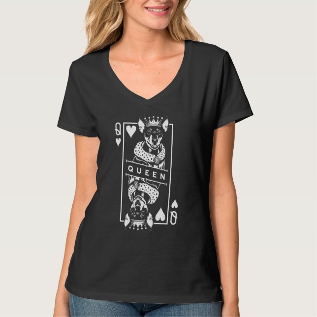 Miniature Pinscher Queen Of Hearts Funny Dog Card  T Shirt (Framsida)