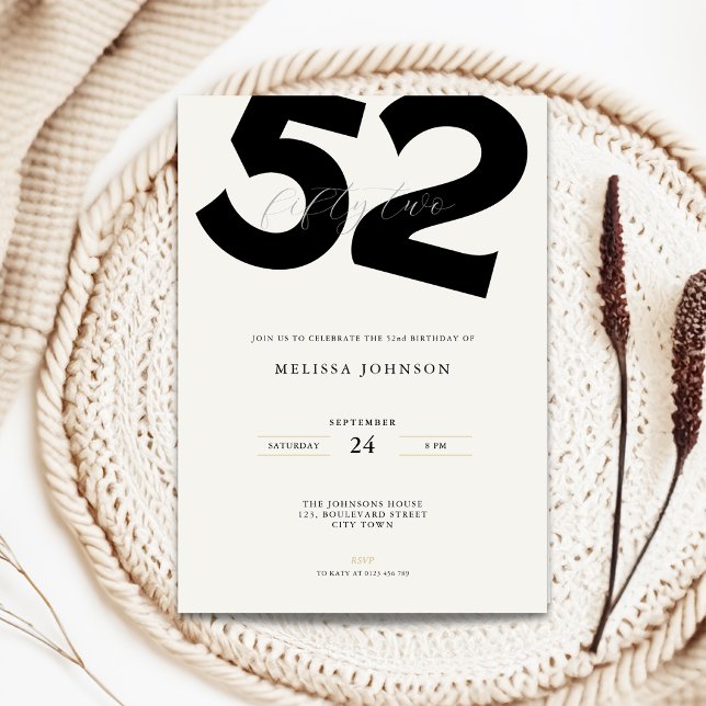 Minimal 52-års födelsedagsinbjudan - Fet typografi Inbjudningar (Minimal 52nd birthday invitation with bold typography for man and woman)