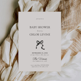 Minimal babyvy för elegant inbjudningar