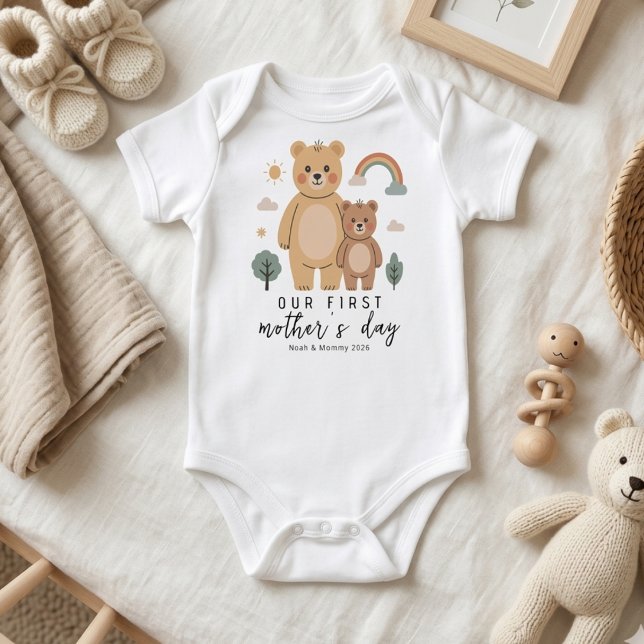 Minimal Bear Mom Baby First Mothers Day T Shirt (Skapare uppladdad)