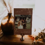 Minimal botanik Terracotta | Bordsnummer-kort Bordsnummer<br><div class="desc">Med dina egna foton - foton för tänka, barndomsbilder, relationsfoton. De här bordsnumren är ett unikt sätt att visa dina favoritfoton. Bordsnumren förbättrar utseendet på matbordet och sätter den avslutande beröringen på din speciella dag. Skriv ut personlig på namn eller siffror på borden. Lägg till anpassningsbarnas ordalydelse i den här...</div>