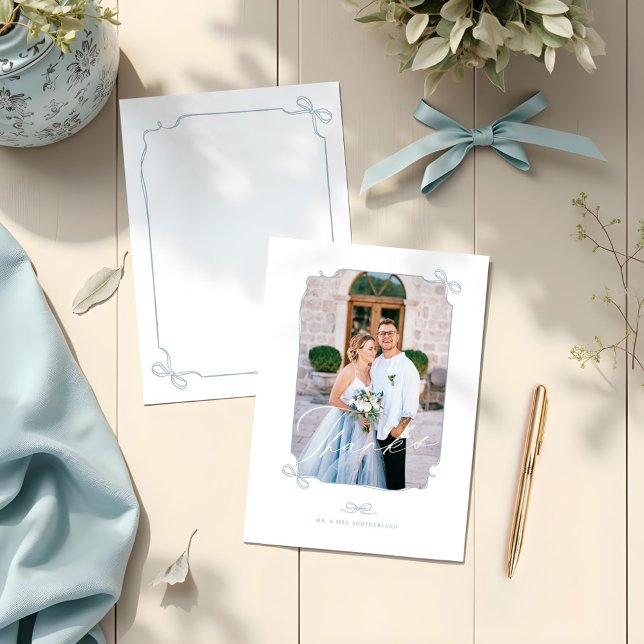 Minimal Bow & Ribbon Photo Ram Bröllop Tack Kort (Minimal Bow & Ribbon Photo Frame Script Wedding Thank You Card)