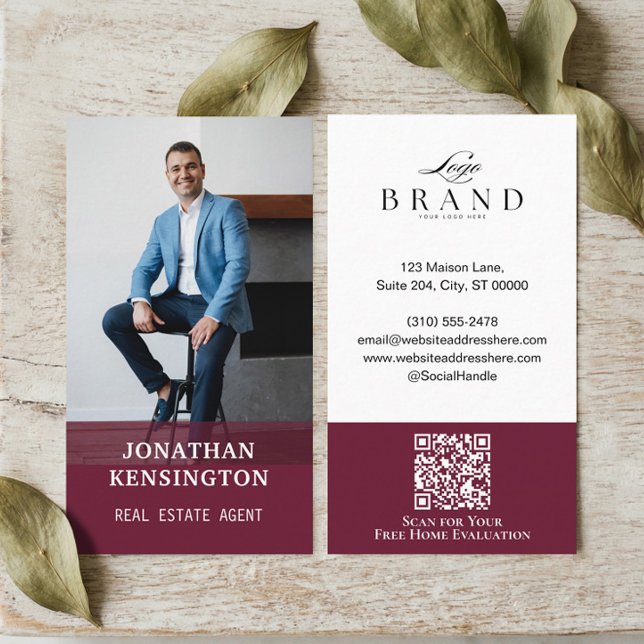 Minimal Burgunder Modern Professionell Fastighetsf Visitkort (Minimal Burgundy Modern Professional Real Estate Business Card)