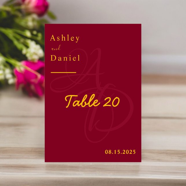Minimal Burgundy och Guld Monogram Elegant bröllop Bordsnummer (Skapare uppladdad)