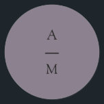 Minimal Chic för monogram Trendig Dusty Lila Bröll Runt Klistermärke<br><div class="desc">Minimalistisk monogram-Chic för Trendig Typografi Bröllop Classic Round Sticker i Boho Dusty Lila</div>