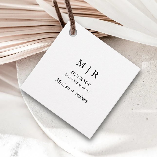 Minimal Chic Tack Svart och Vit Bröllopsfest Gåvor Etiketter (Minimal black and white favor tags add chic thanks to your wedding favors)
