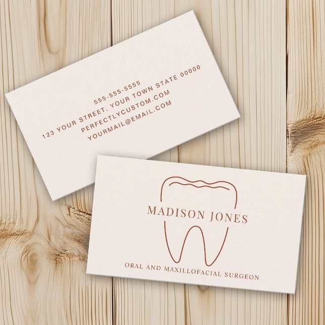 Minimal Classy Terracotta Dentist logotyp Modern Visitkort (Skapare uppladdad)