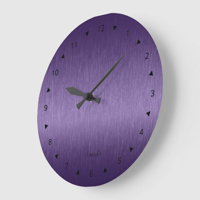 Minimal djup lila metallisk textur stor klocka (Vinkel)