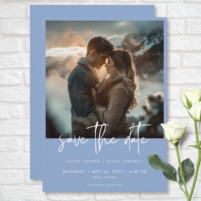 Minimal Dusty Blue Modern Photo Bröllop Spara Datumet (Minimal Dusty Blue Modern Photo Wedding Save The Date)