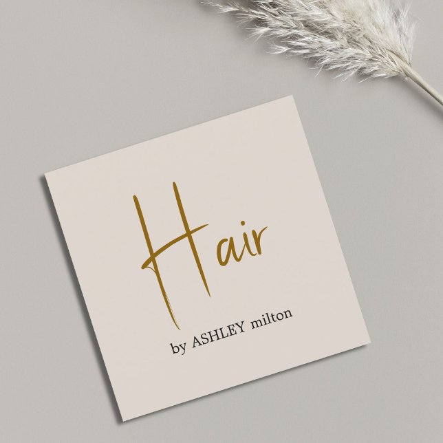 Minimal Elegant Beige fet Hair Salon Fyrkantigt Visitkort (Skapare uppladdad)