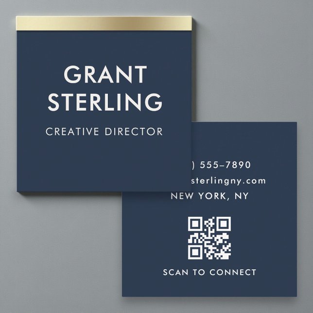 Minimal Elegant Navy Blue QR Code Professional Fyrkantigt Visitkort (Skapare uppladdad)