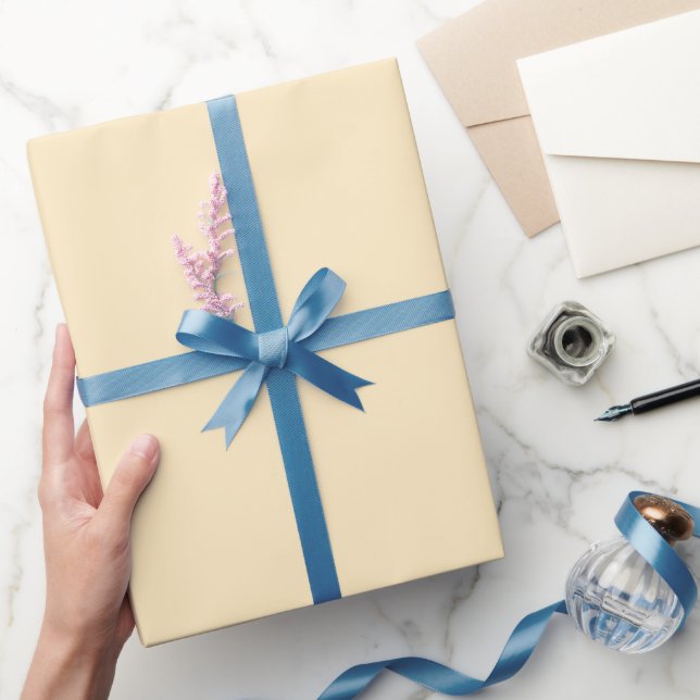 Minimal enfärgad gul #FFECC2 Presentpapper (Gifting)