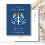 Minimal enkel Blue Menorah Candles Lycklig Hanukka Helg Vykort<br><div class="desc">Om du behöver ytterligare anpassningar kan du kontakta mig på yellowfebstudio@gmail.com.</div>