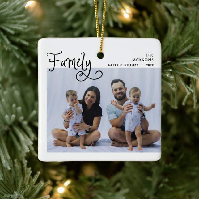 Minimal Family Photo Whimsical Merry Christmas Julgransprydnad Keramik (Träd)