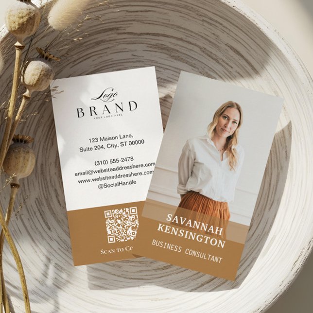 Minimal Gold Modern Professional Consultant Photo Visitkort (Minimal Modern Professional Photo Company Logo QR Business Card)