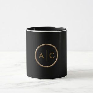 Minimal guldförgylld monogram på SVART Mugg