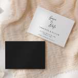 Minimal handskriven Elegant | Bröllop Spara Datumet<br><div class="desc">Bröllop spara datum-kort för handskrivet elegant. Datumkortet innehåller en skripttext för elegant med ett minimalt svartvitt tema. Anpassa texten med all information för din speciella dag.</div>