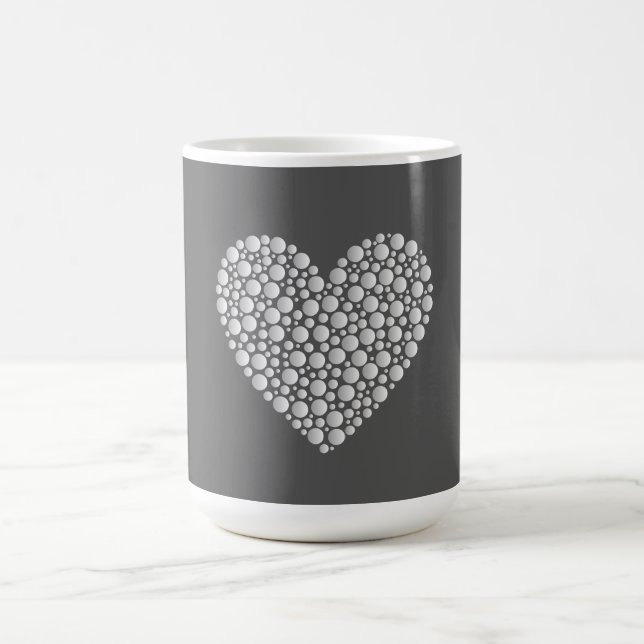 Minimal Heart Circles – White Gradient on Dark  Kaffemugg (Center)