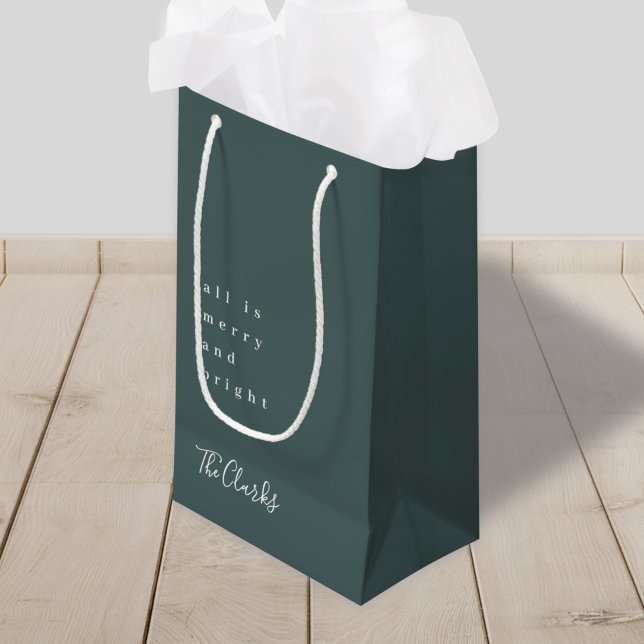 Minimal jul | Skandinavisk Grönt Mörk av skogar (Elegant Scandi holiday gift bag with custom family name in forest green)