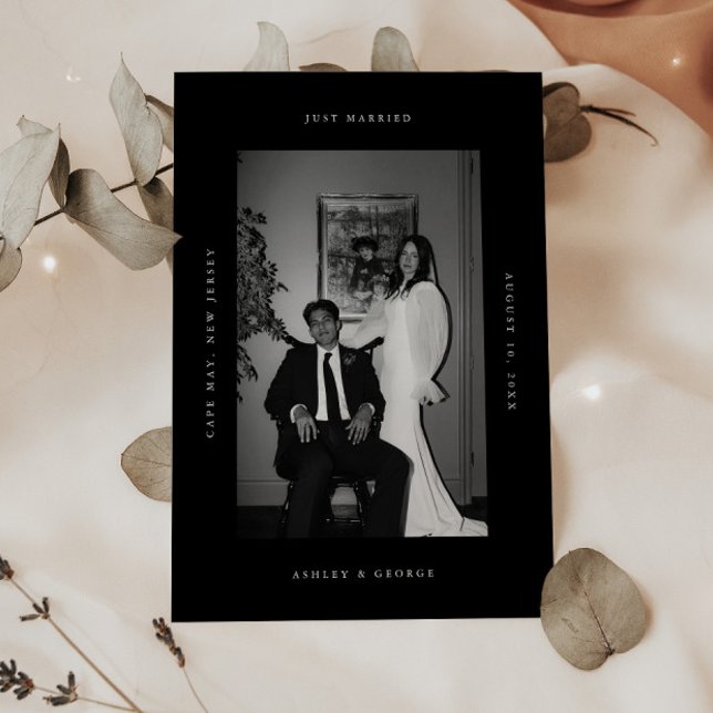 Minimal "Just Married" 2-foto bröllopsutflykt Meddelande (Skapare uppladdad)